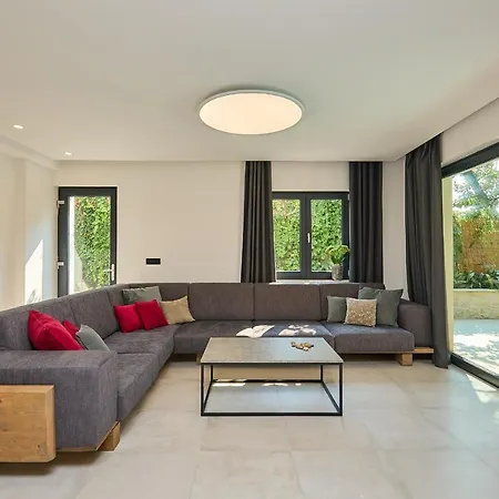 Hedera Villa